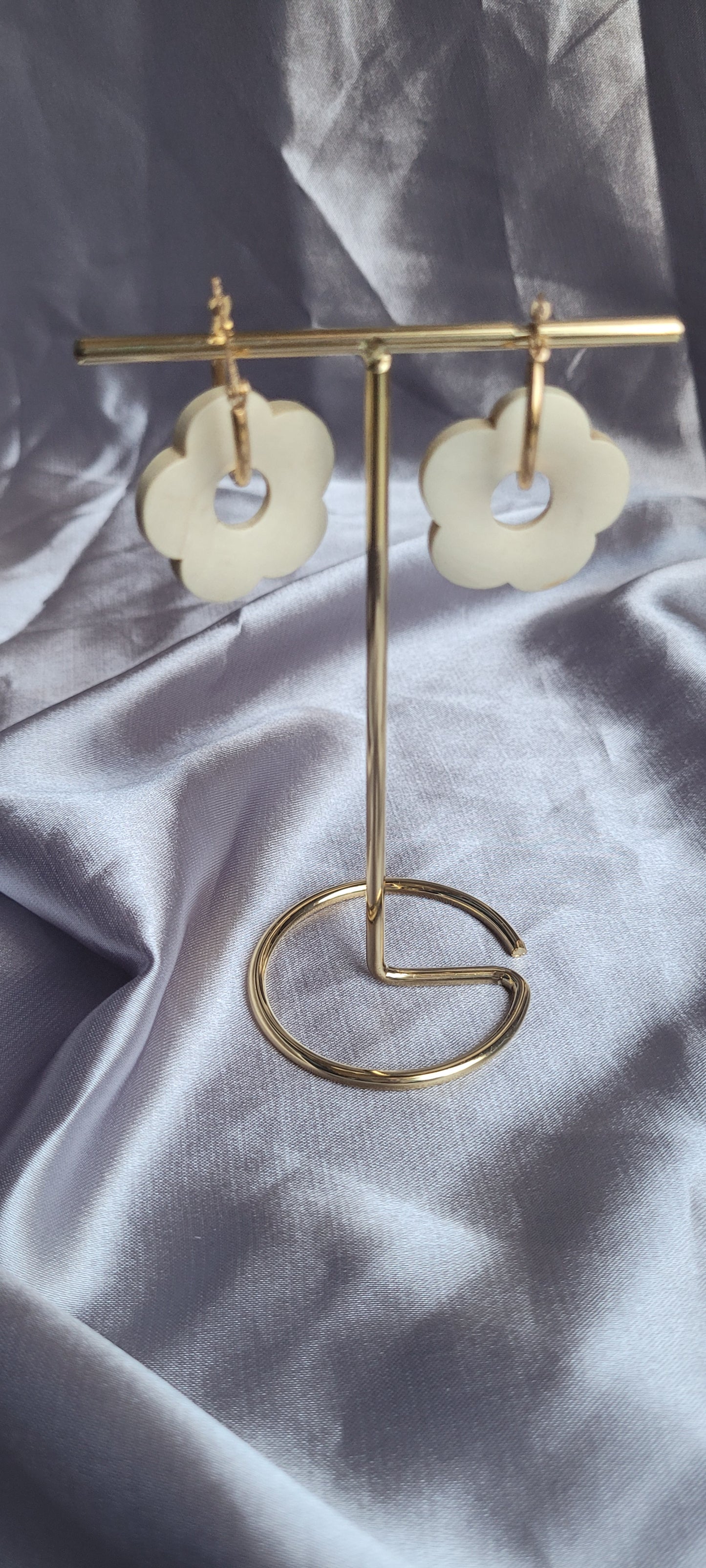 Flower power charms