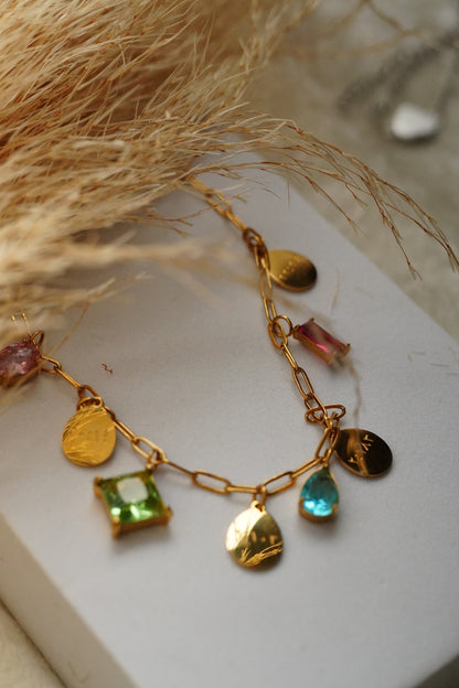 Jewels of Islam necklace